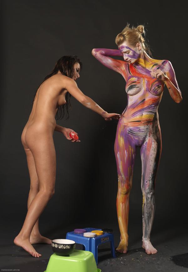 Erica and Karolina body painting #39