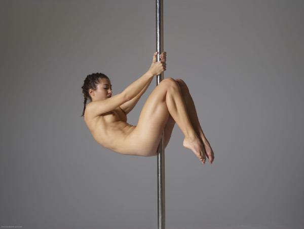 Mya Pole-Tänzerin #63